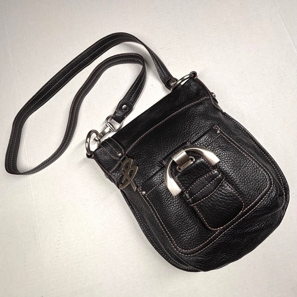 B. Makowsky Black Pebbled Leather Crossbody Bag Silver Buckle Leopard Lining EUC